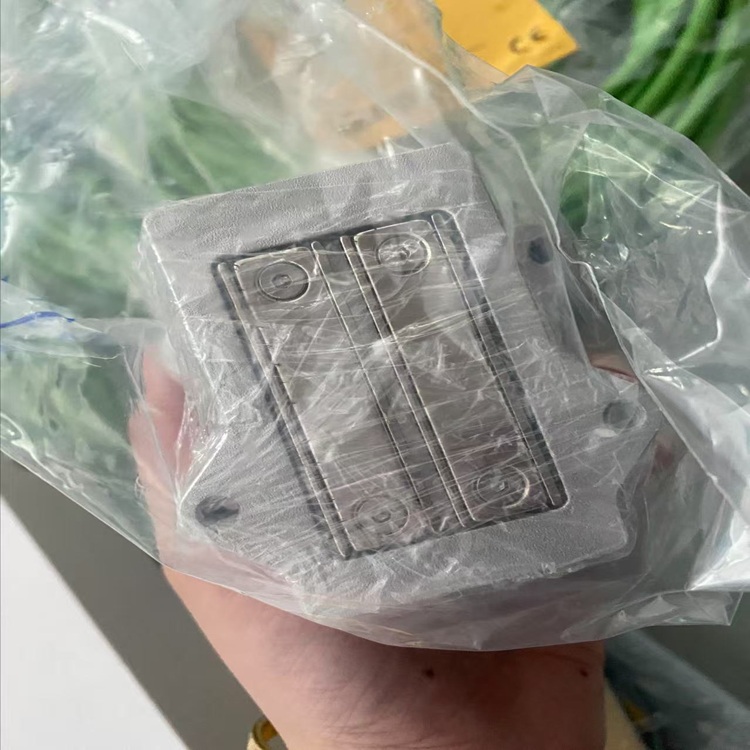 TURCK圖爾克 數(shù)字I/O模塊TBEC-LL-8IOL